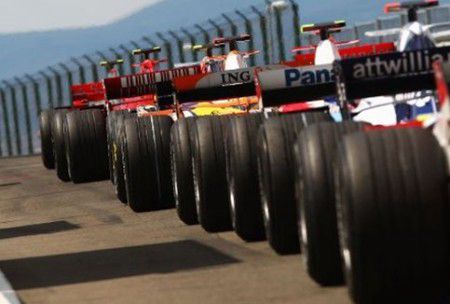 F1: alakul a 2010-es rajtrács