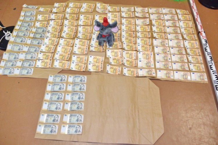 Lezárt ügy: plüssbe varrták az ellopott pénzt a kazincbarcikai nők