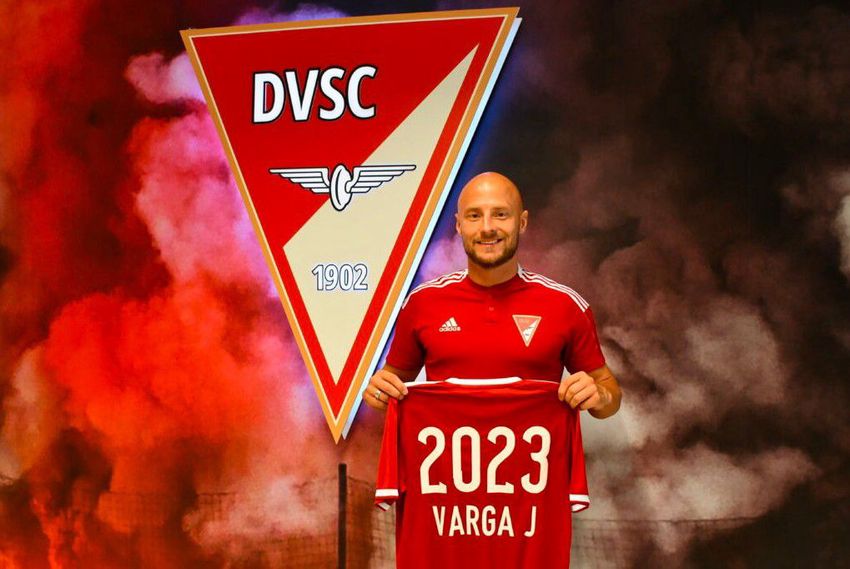 Varga József aláírt a DVSC-hez