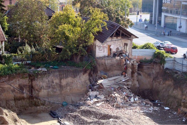 Debreceni házomlás: harmadfokon a műszaki ellenőr ügye