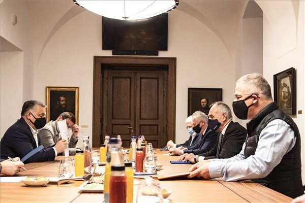 Polgármesterekkel tárgyalt Orbán Viktor