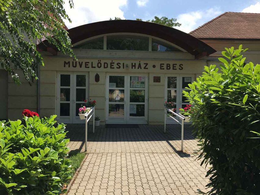 Két önkormányzati épületet is felújítanának Ebesen