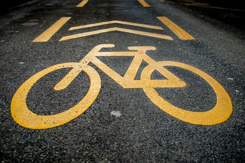 Kerékpáros nyomot alakítanának ki több miskolci utcában
