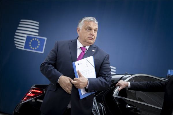 Orbán halálát kívánta, felelnie kell érte