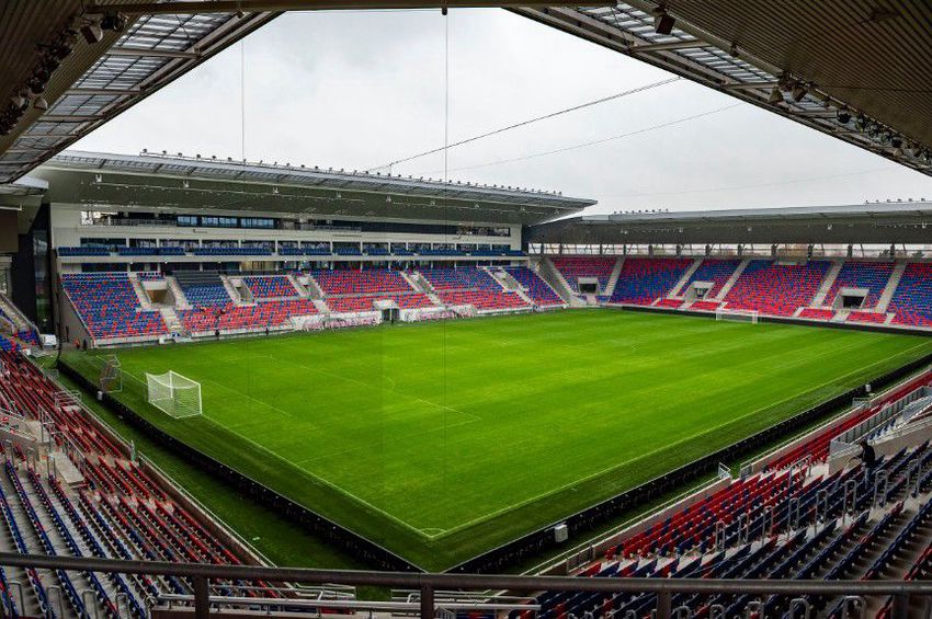 Elkészült! Újabb európai stadionnal gazdagabb a magyar foci - VIDEÓ!