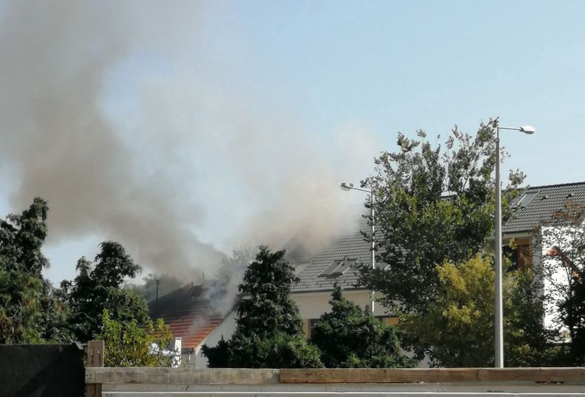 Felújítás alatt álló ház lángolt Nyíregyházán