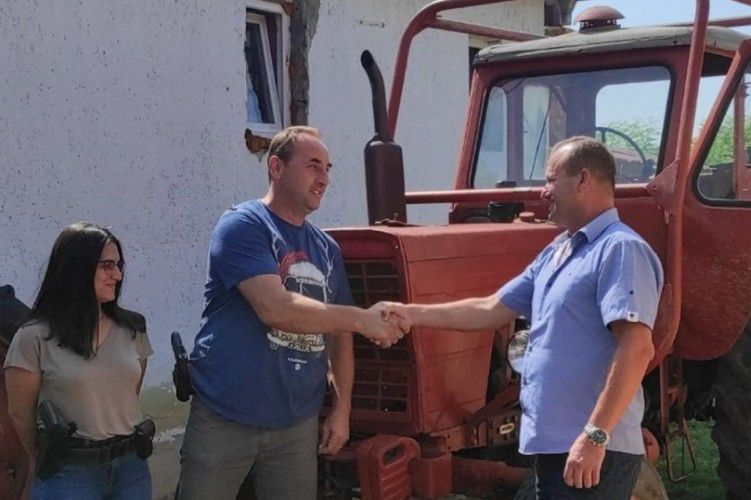 Traktort loptak Kocsordon
