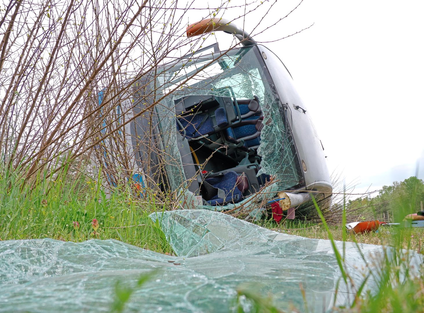 Buszbaleset, több sérült Kiskunhalasnál