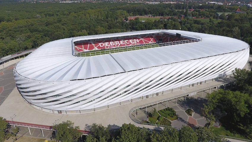 Van, aki nagyra értékeli a magyar stadionépítéseket