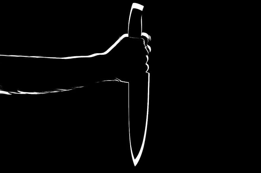 A saját szüleit fenyegette késsel egy borsodi férfi 