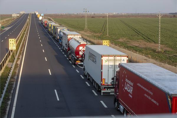 Románia újabb határátkelőhelyek megnyitását kéri