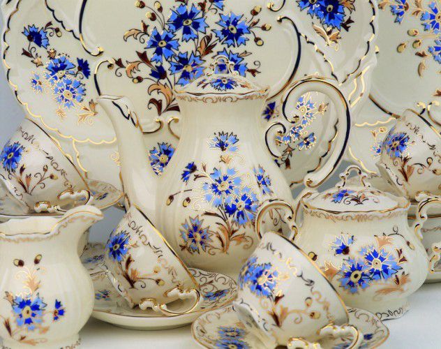 Magyarország legrégebbi porcelángyárán adna túl az állam