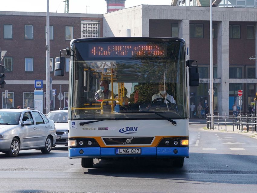 Így járnak a debreceni buszok január első hetében