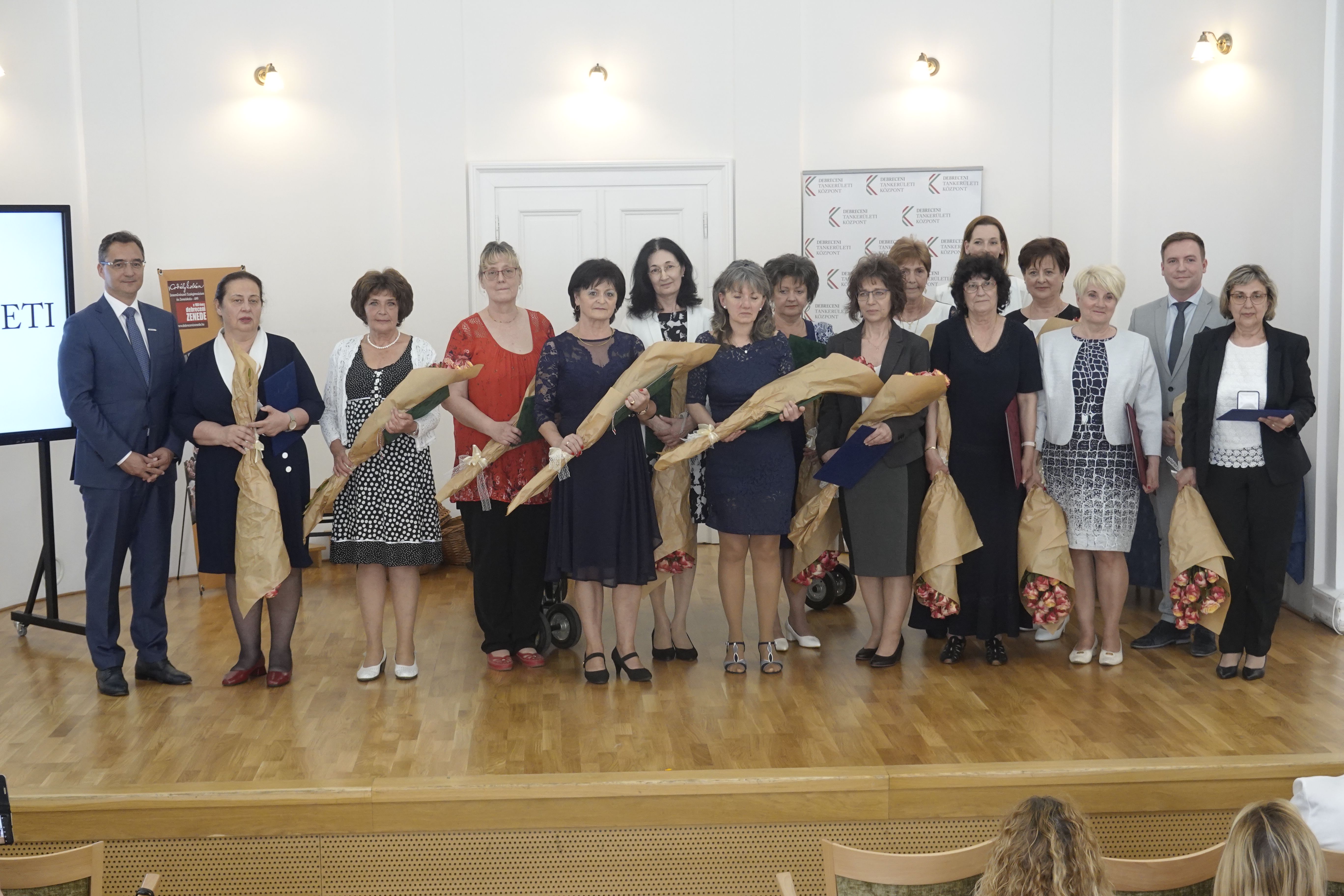 Pedagógusnap: jutalmakat adtak át Debrecenben 