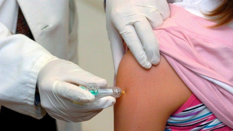 A HPV elleni oltással a gyerekek védelme a cél