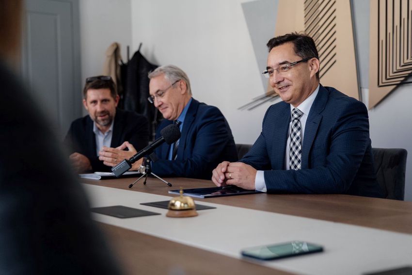 Svájc pár napra beköltözik Debrecenbe
