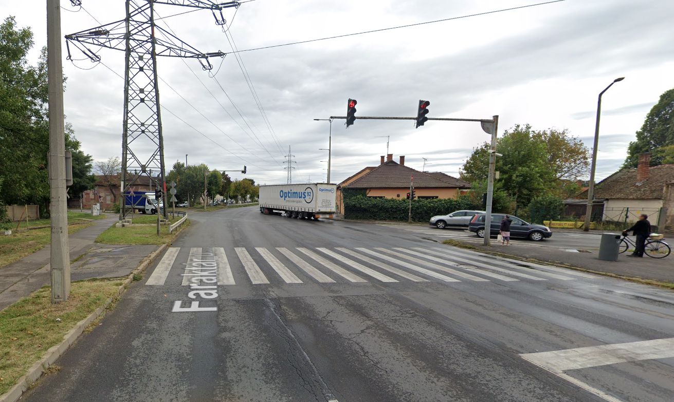 Baleset Debrecenben: terelőútvonalon két buszjárat 