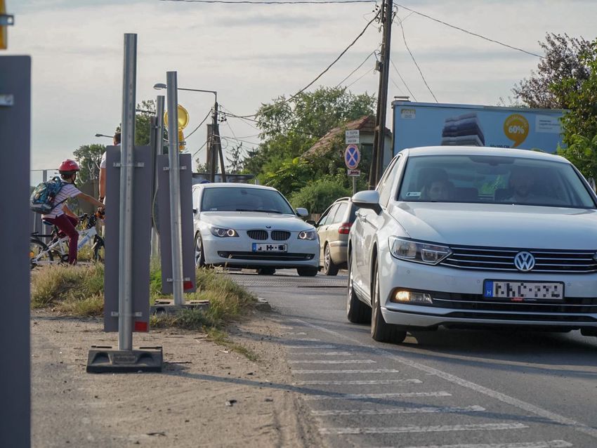 Teljesen lezárják Debrecenben a Kishegyesi úti vasúti átjárót