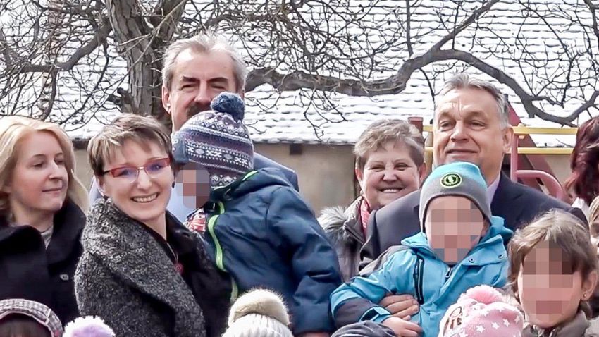 Megbüntették! Zsebbe nyúlhat Orbán az ovis videó miatt