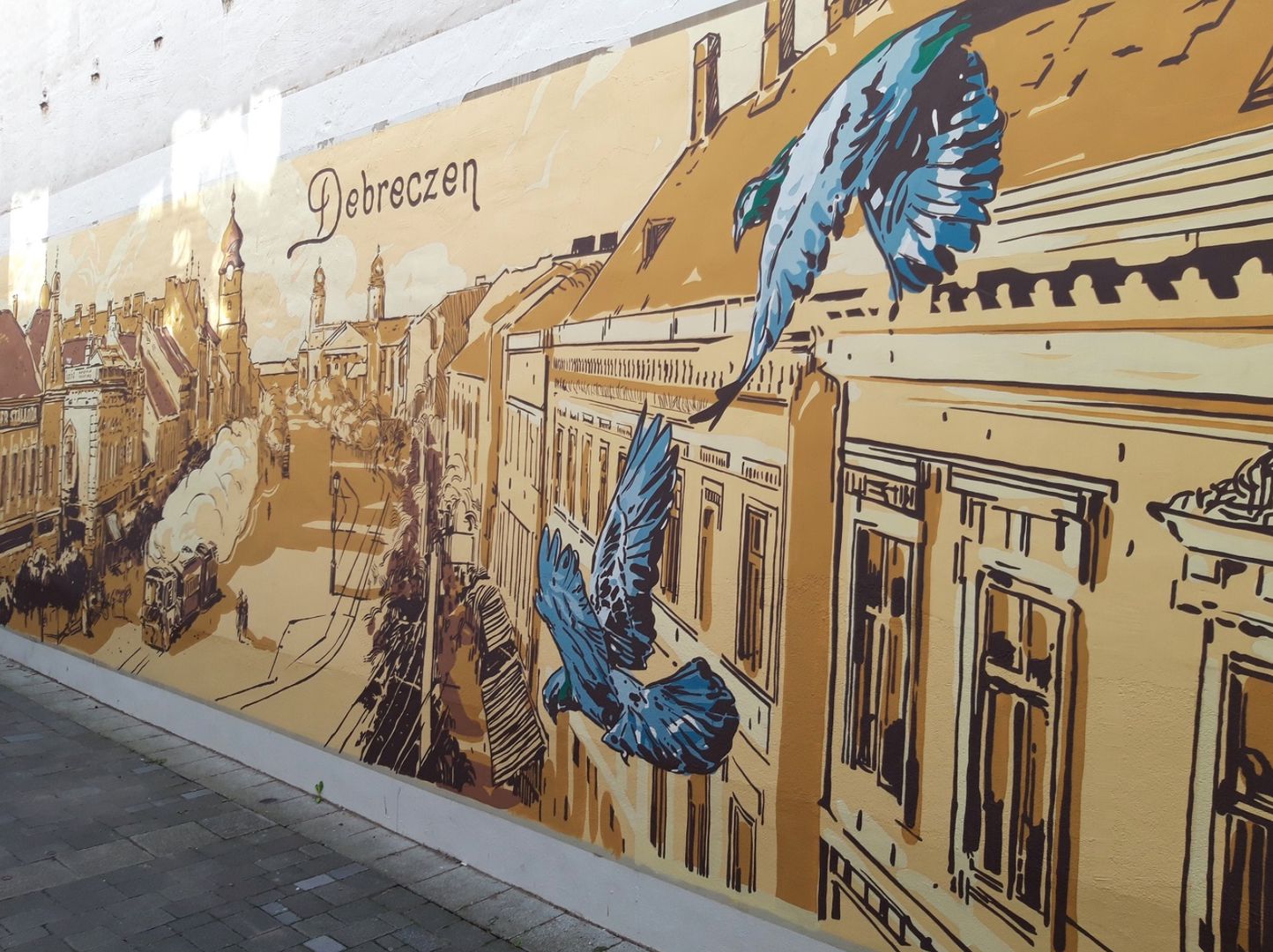 Hatalmas falfestményen a korabeli Debrecen főutcája