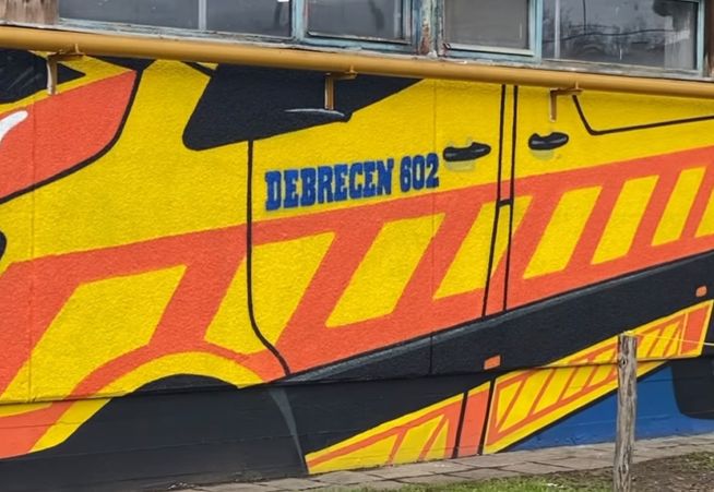 Street art a debreceni mentőknél
