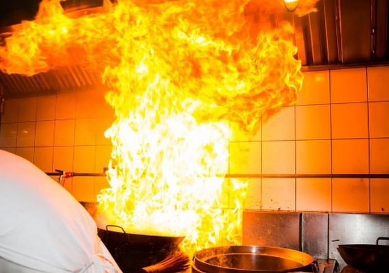 Tűz keletkezett egy berettyóújfalui étterem konyhájában