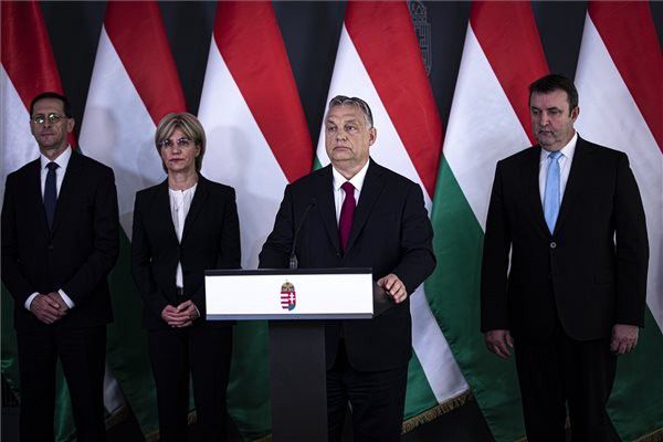 Orbán Viktor kihirdette a gazdaságvédelmi akcióterv újabb szakaszát