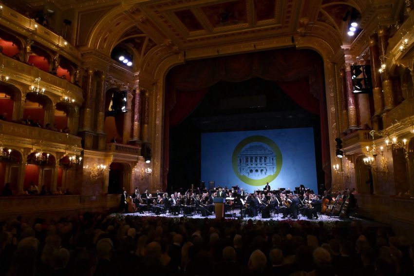 Csodás a felújított Operaház Budapesten