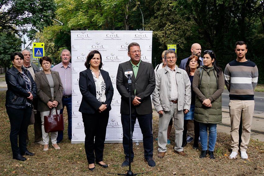 Jelzőlámpát követelnek a nagy debreceni játszótérhez