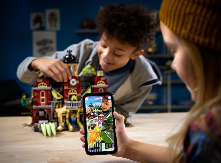 LEGO-újdonság: két világban játszhatnak a gyerekek