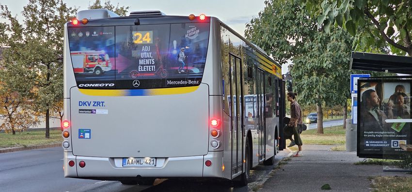 Lezárják az egyik debreceni buszmegállót