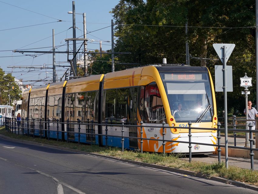 Műszaki hibás villamos akadályozza a forgalmat Debrecenben