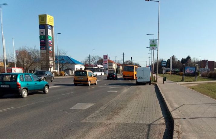 Áthelyeznek egy buszmegállót Miskolcon