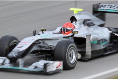 A Mercedes esélytelen, de Schumacher marad