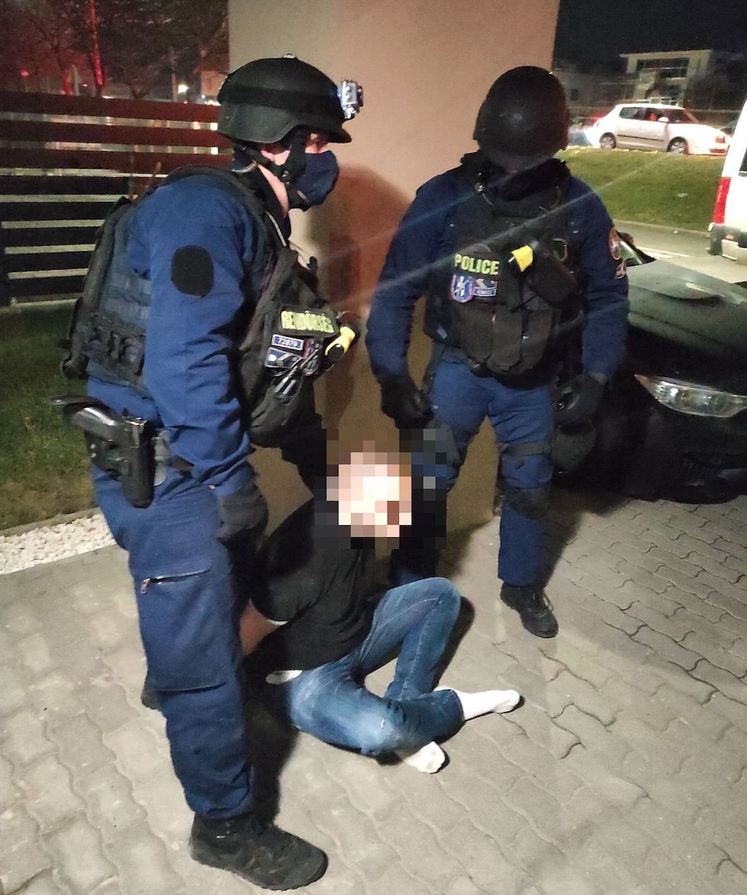 Debreceni lakóparkban rejtőzködött egy svájci bűnöző