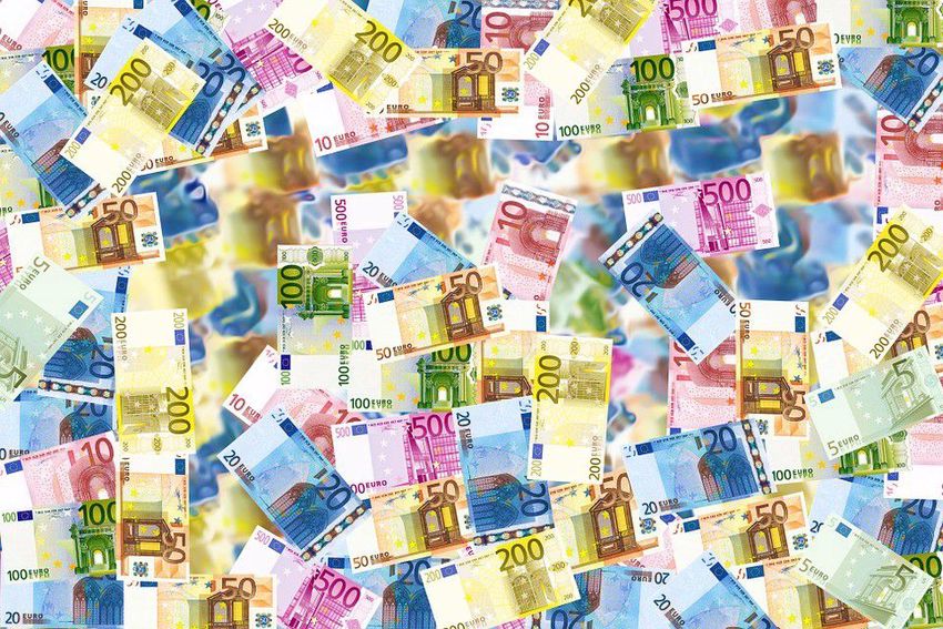 Sok-sok magyar örülne az eurónak. És Ön?