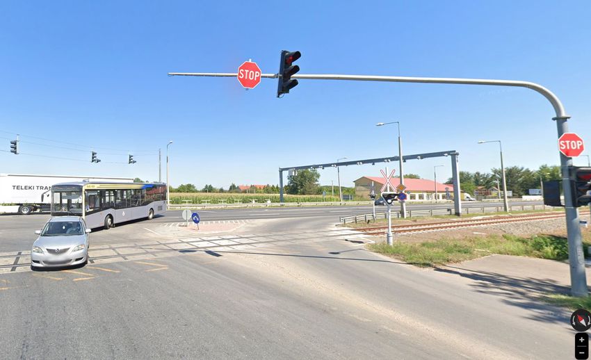 Négy autó ütközött Debrecen forgalmas útján 