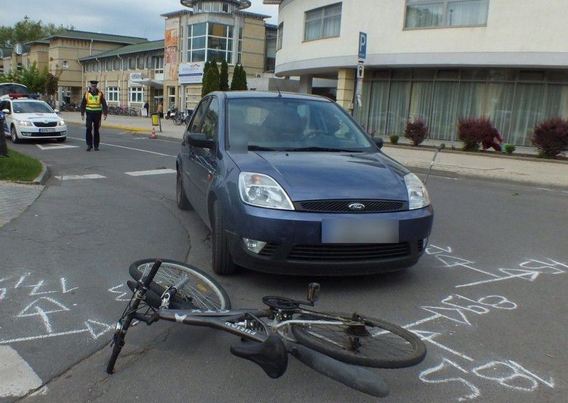 Egy nap alatt két biciklist csaptak el Hajdúszoboszlón