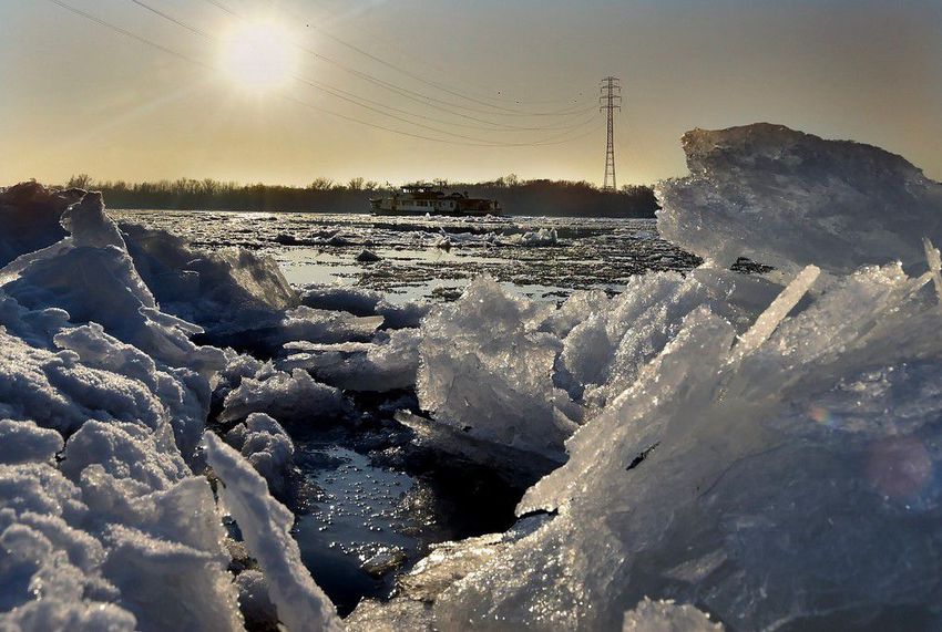 Videó: ilyen szépnek még nem láttuk a budapesti jégzajlást
