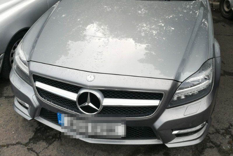 Lopott Mercedest találtak egy záhonyi parkolóban