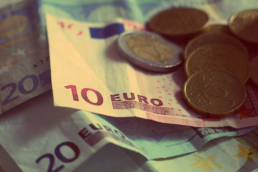 Extrém pénzváltás Nyíregyházán: 4 ezer euró 69 ezer forintot ért