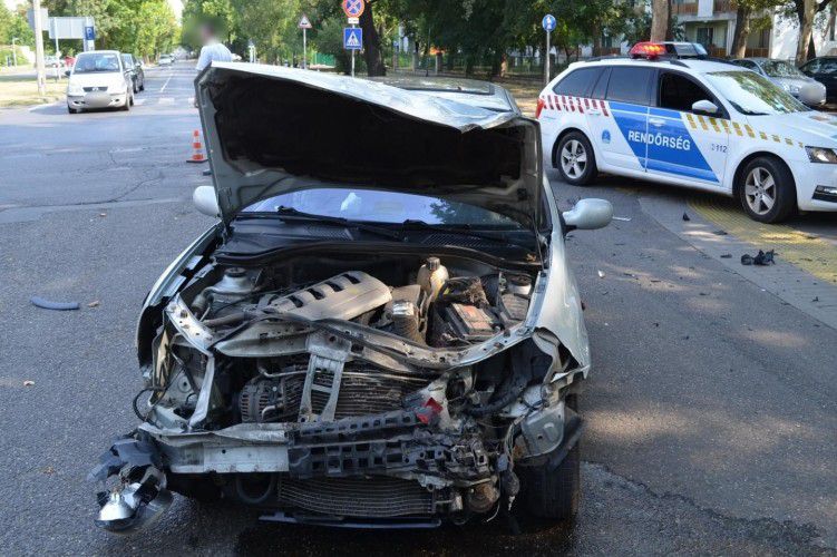 Ittasan vezetett, balesetet okozott Debrecenben