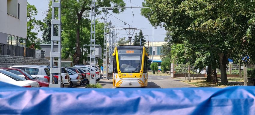 Különleges berendezéssel csökkentik a villamosbalesetek számát Debrecenben
