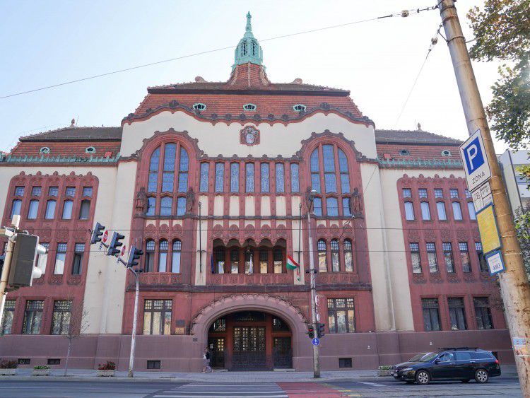 Felújítják Debrecen egyik legszebb épületét
