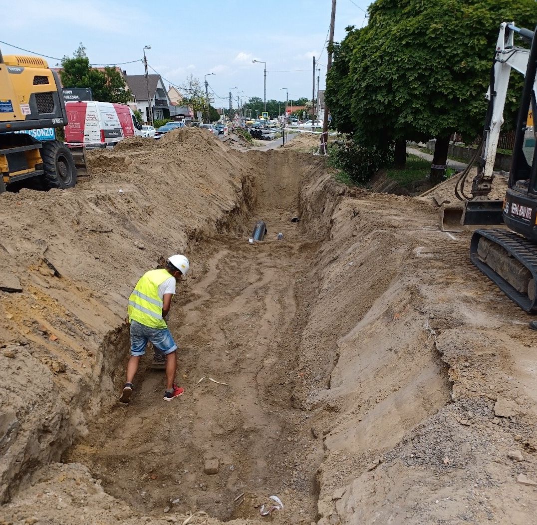Tőr utca: útépítés előtt vízvezetékeket kell cserélni