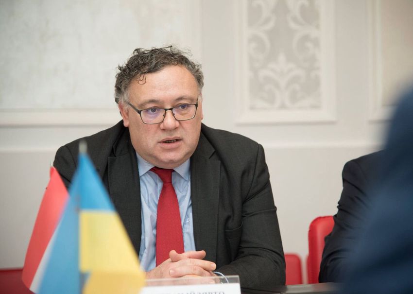 Nyitva marad a magyar nagykövetség Kijevben