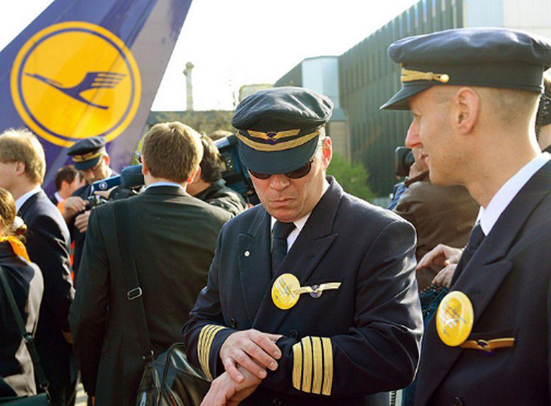 800 járatát törölte a Lufthansa