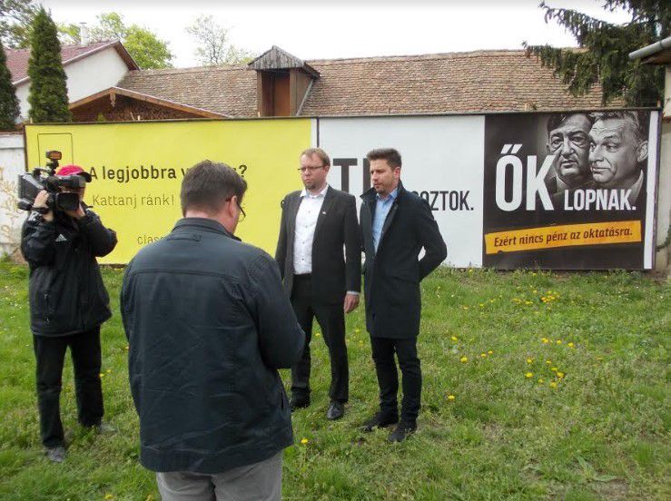 Kósa Lajos embere szervezte a Jobbik-plakátok megrongálását
