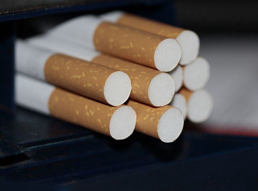 Negyvenezer doboz adózatlan cigarettát találtak Tákosnál