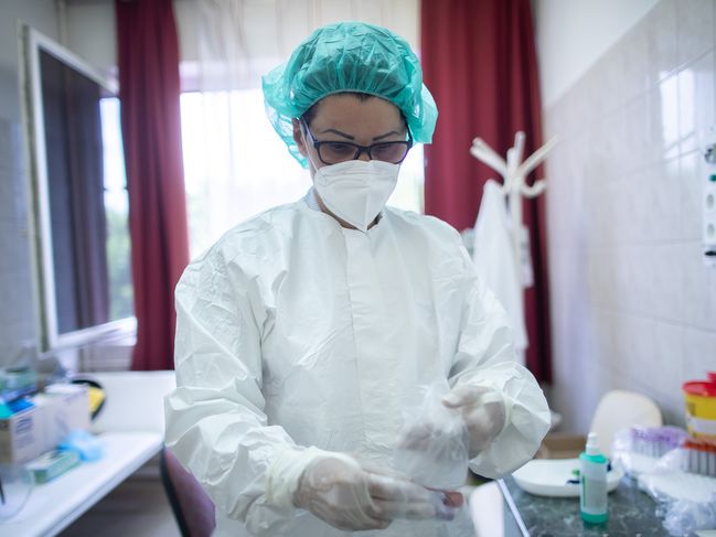 Járvány: műtéteket vesznek át a debreceni Kenézytől